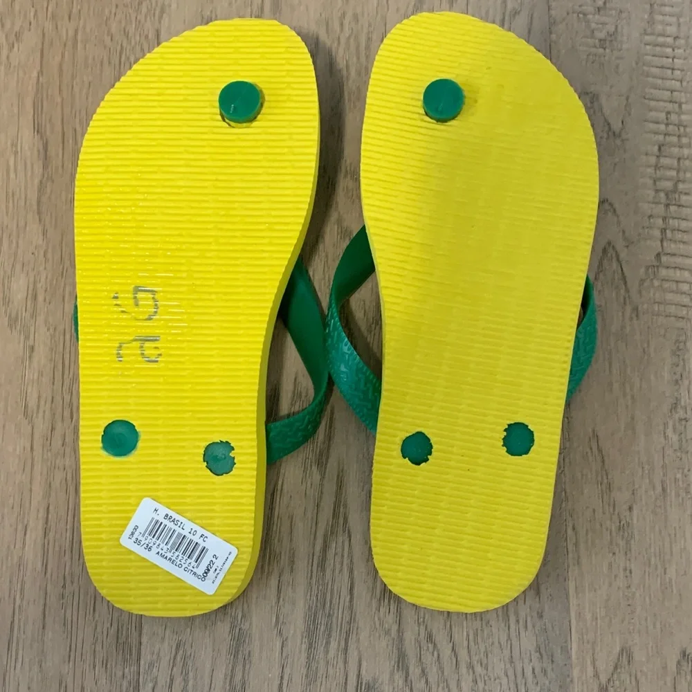NWT Havaianas Teams Iii-Brazil Sandal Yellow Green 6W/5M - Picture 3 of 4